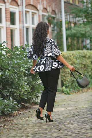 HANNA BLACK AND WHITE TOP