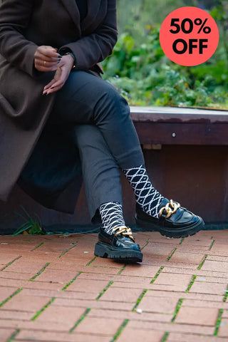 LOME BLACK AND WHITE SOCKS UK 4-8/EU 36-41