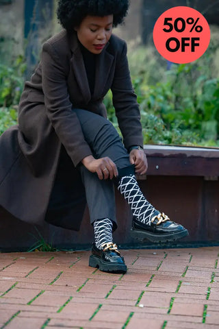 LOME BLACK AND WHITE SOCKS UK 4-8/EU 36-41