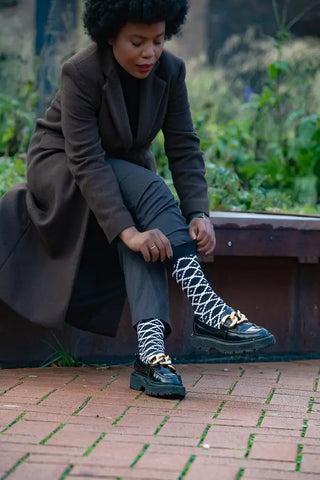 LOME BLACK AND WHITE SOCKS UK 4-8/EU 36-41